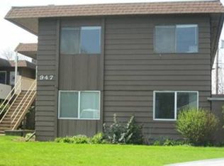 947 16th Ave APT 3, Longview, WA 98632