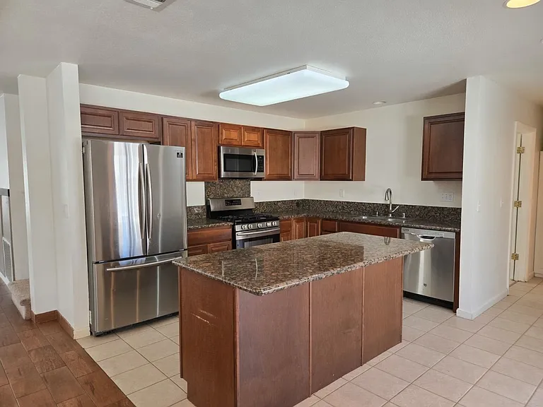 344 Citadel Ave — Photo 7