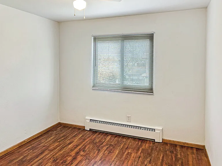 Carroll Court Apartments — Photo 45