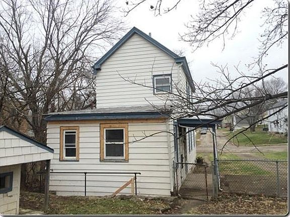 3rd image of 3773 Herbert Ave
