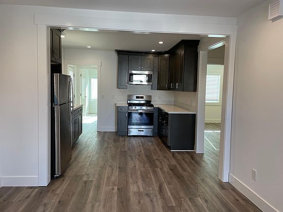 5th image of 633 Masson Ave #633
