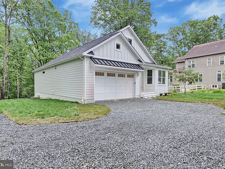 8179 Bodkin Ave — Photo 3
