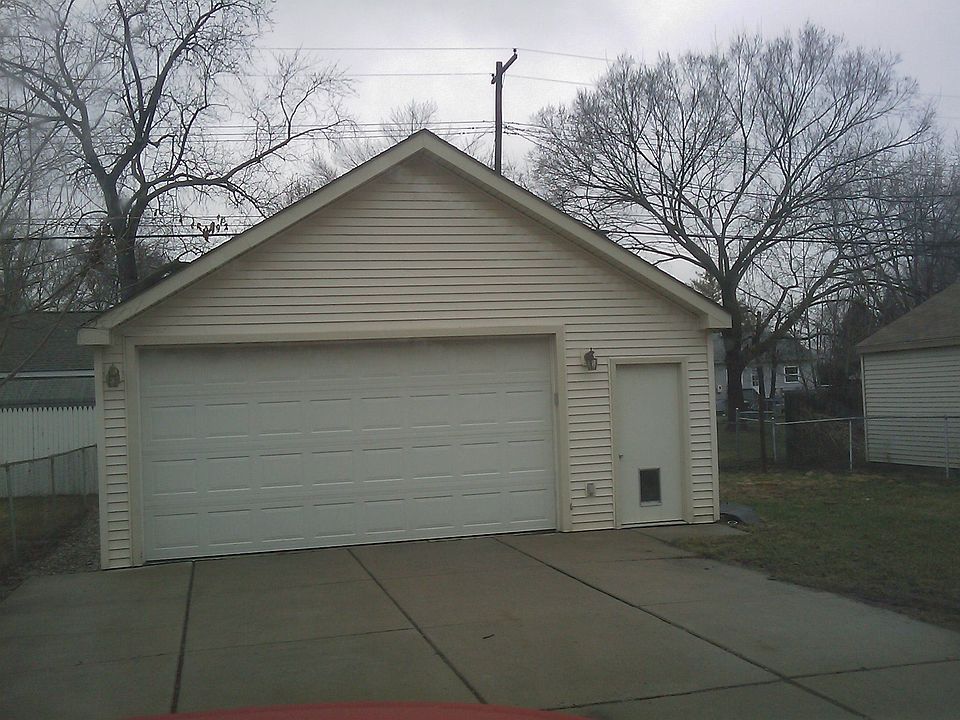 2nd image of 11741 Cavell St
