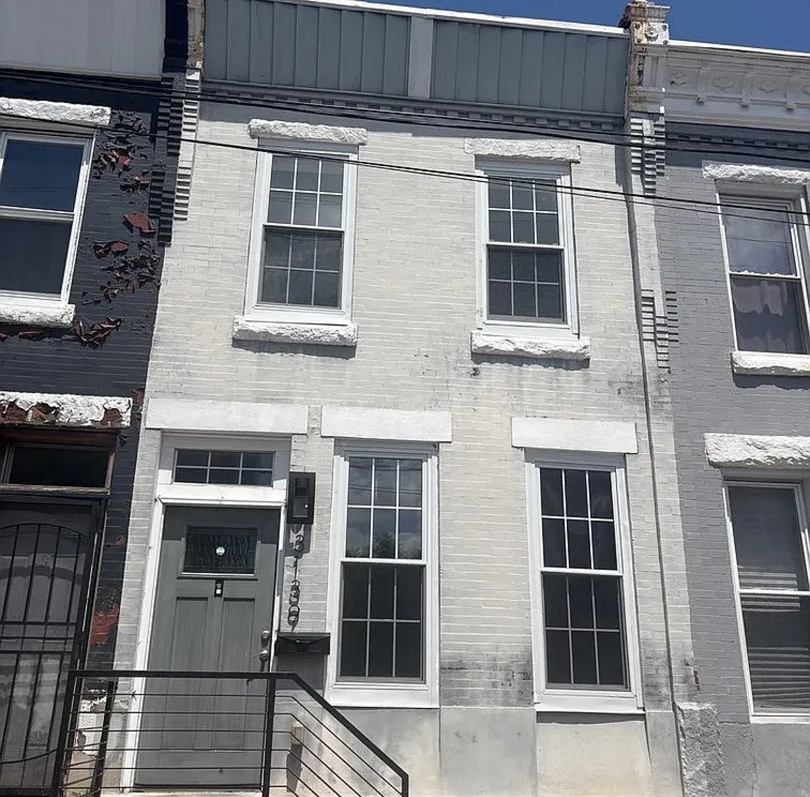 3 bed, 1100 sqft, $1,900 — Photo 2