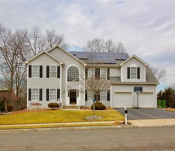 16 Strek Dr, Parlin, NJ, 08859