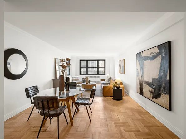 135 East 54th Street image 2 of 9