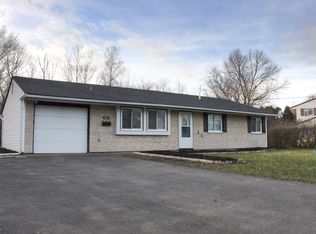 69 Stillwell Rd, Kendall Park, NJ 08824