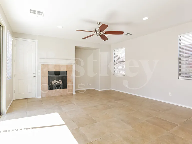 10497 Foggy Glen Ave — Photo 3