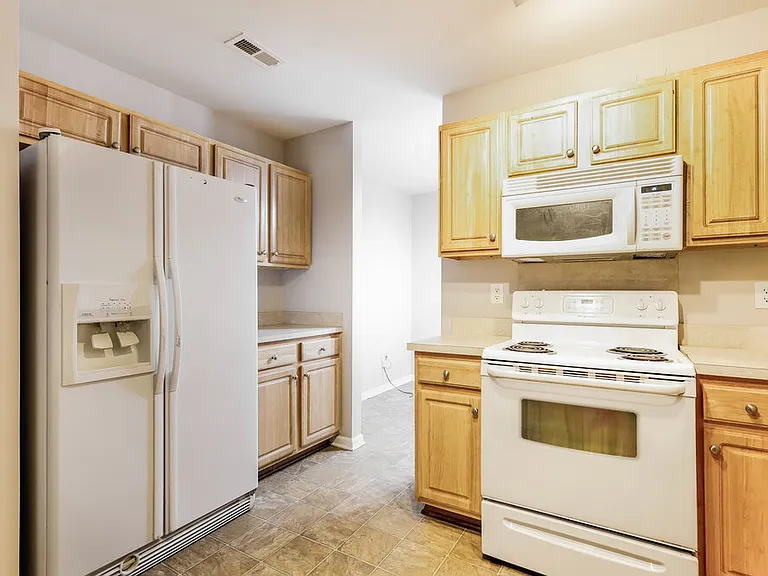 9446 Dewey Dr — Photo 6