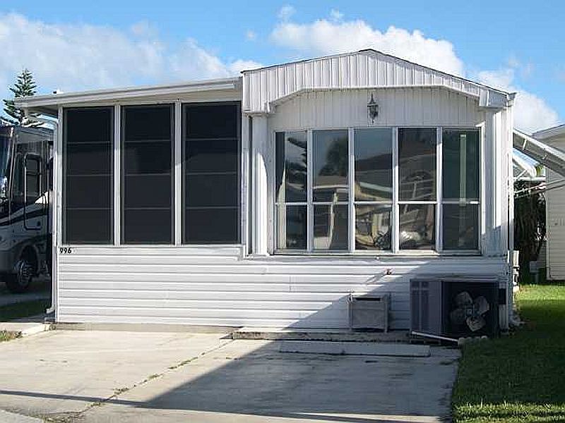 1st image of 996 Nettles Blvd
