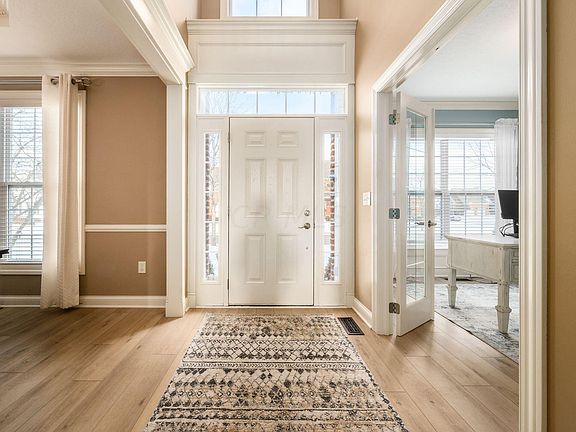 4th image of 8693 Belworth Sq