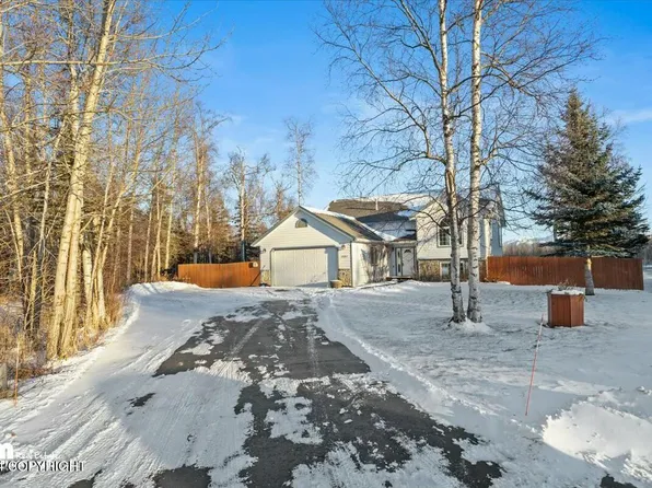 2997 N Woodfield Park Cir, Wasilla, AK 99654