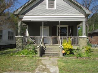 910 S Maple St, Stuttgart, AR 72160