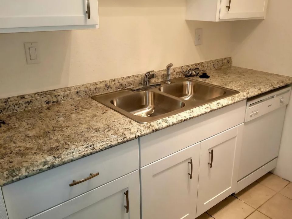 1st image of 1030-1950 W Aster Dr #1030