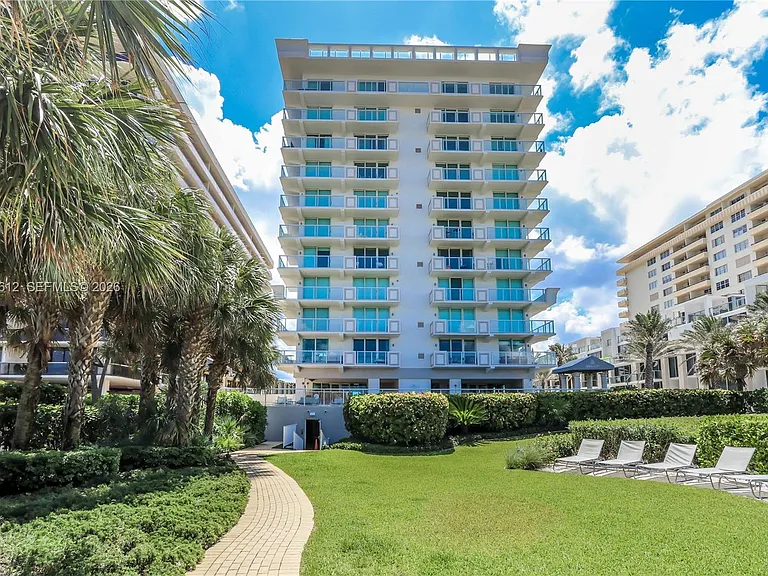 9499 Collins Ave #705 — Photo 19