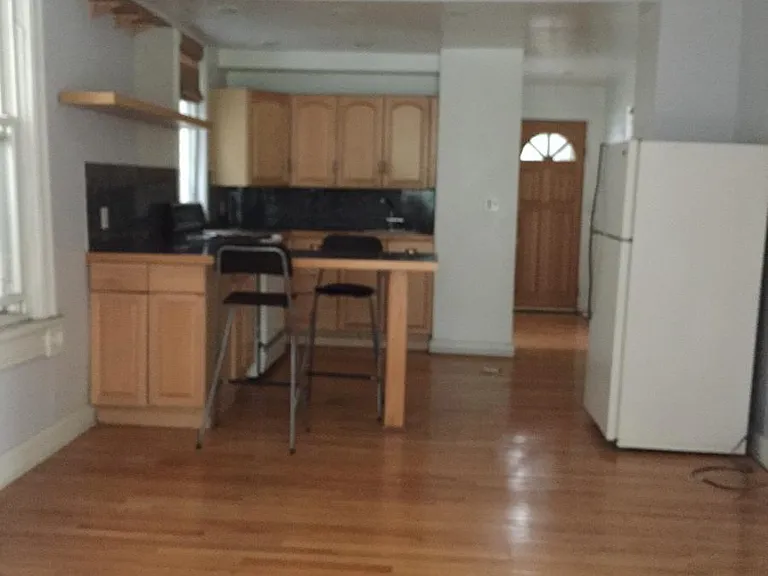 1343 W George St — Photo 7
