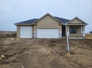 101 Crossroads Ct, Polk City, IA 50226