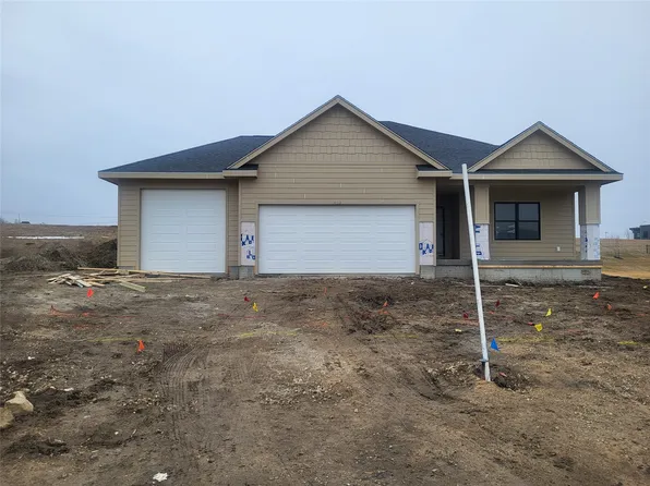 101 Crossroads Ct, Polk City, IA 50226