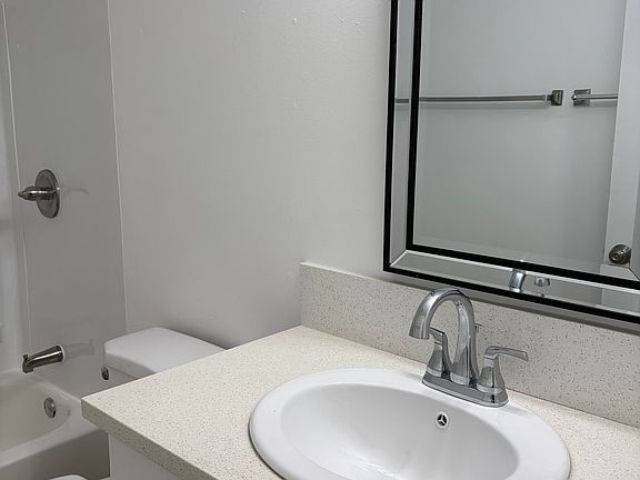 4th image of 1335 NE 119th Ave APT 3