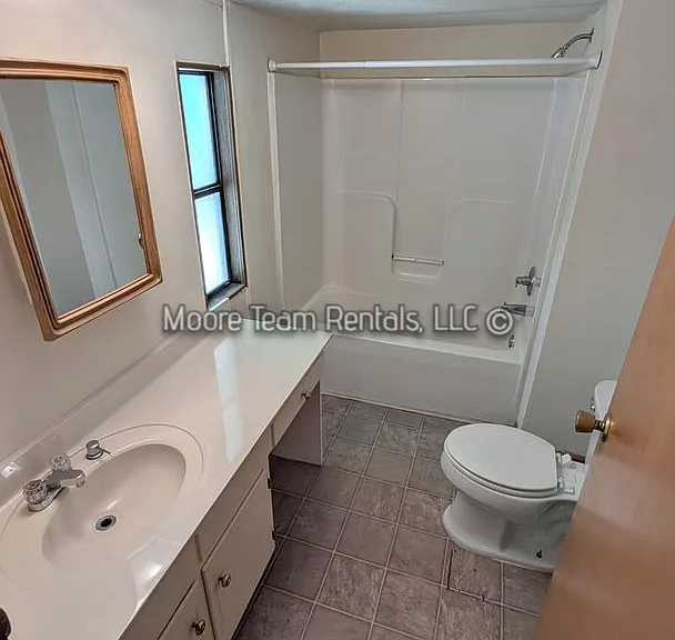 5399 Greenville Hwy — Photo 8