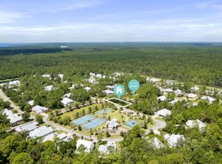 2 Bear Creek Ct, Freeport, FL 32439