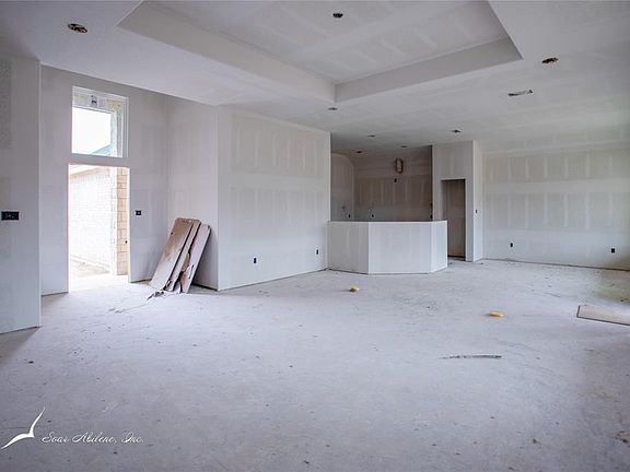 3rd image of 325 Blue Lake Dr