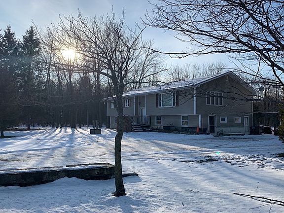 2nd image of 130 County Rd