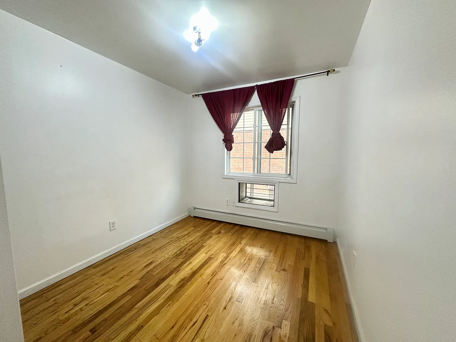 3 bed, 1.5 bath, 1000 sqft, $2,900 — Photo 4