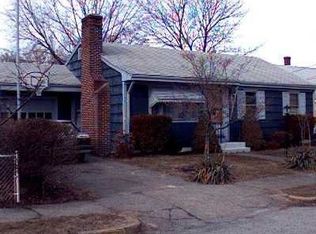 9 Mayfield St, Pawtucket, RI 02861