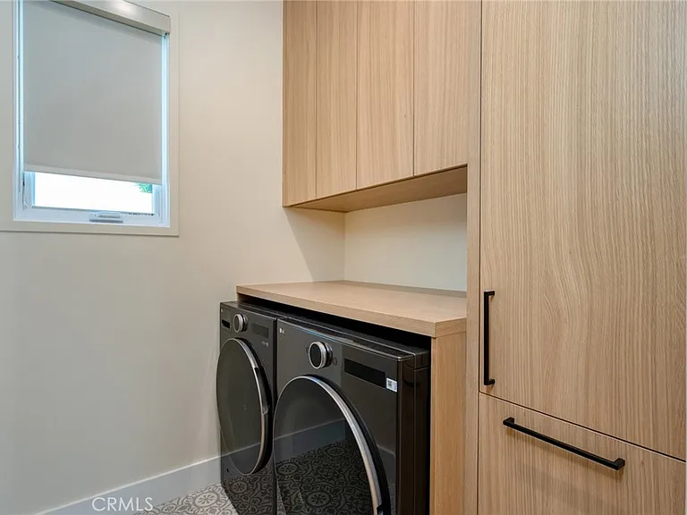 4906 Gaviota Ave — Photo 43