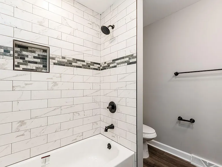 2652 Maplewood Dr — Photo 28