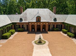 6 Barclay Woods Dr, Saint Louis, MO 63124