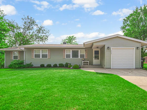 4707 Howard St, McHenry, IL 60051