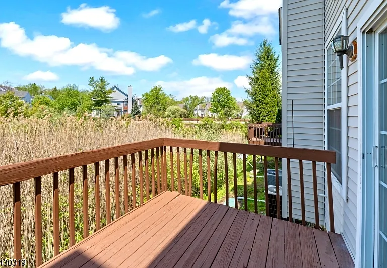 72 Albert Ct — Photo 45