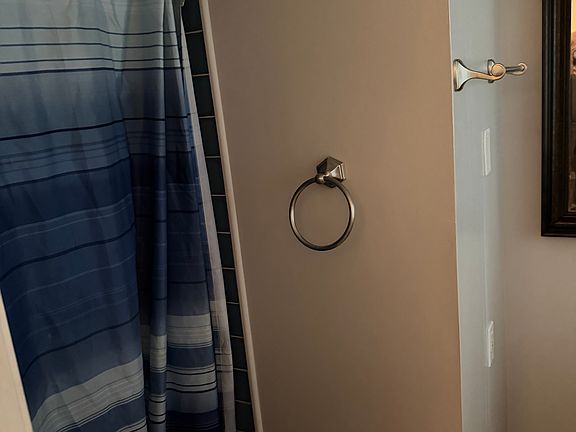 4th image of 2617 Green Valley Dr #1
