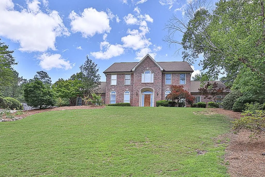 4 bed, 3357 sqft, $3,000 — Photo 1