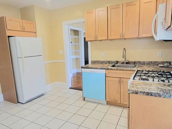 5 Rosewood St #2