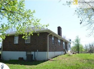 4215 SW Us Highway 40, Blue Springs, MO 64015