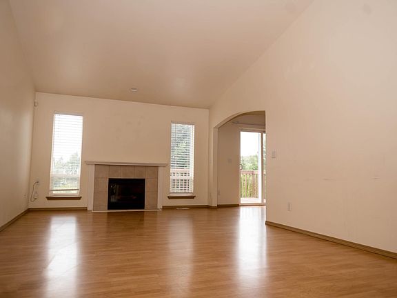 3rd image of 1104 126th Street Ct E
