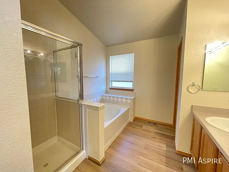 10501 Dresden St — Photo 12