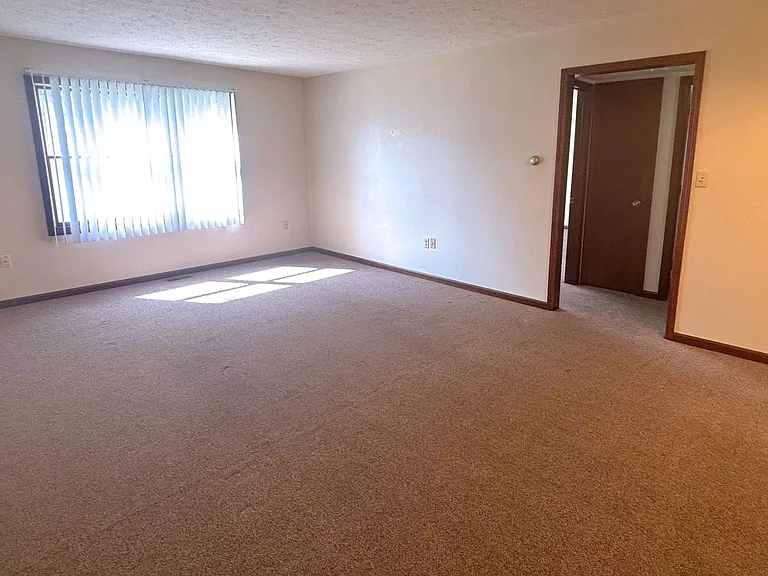509 Oak Glen Dr #4 — Photo 3
