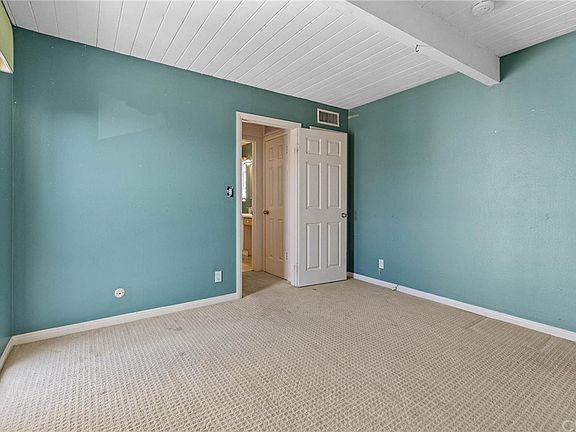 4th image of 223 Walnut St