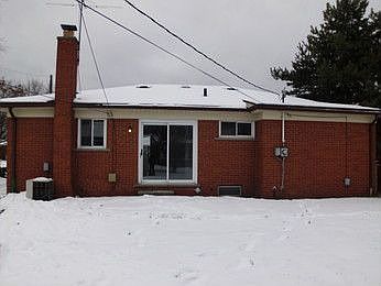 3rd image of 27356 Fairfield Dr #D