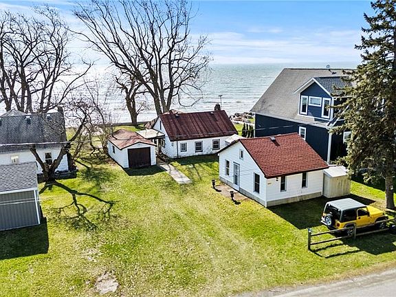 2nd image of 11273 Harbourview Rd