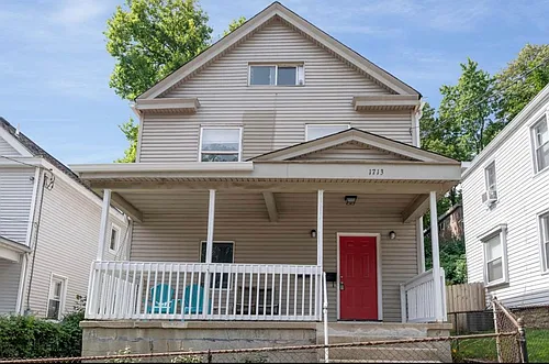 E. Walnut Hills - Cute 2 Bed In Upper Of 2 Family Photo 1