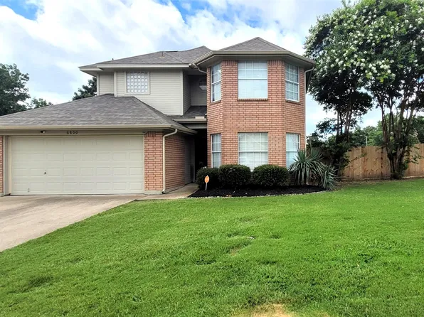 6800 Dogwood Ln, North Richland Hills, TX 76182