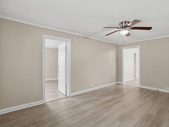 3rd image of 500 E Heron St