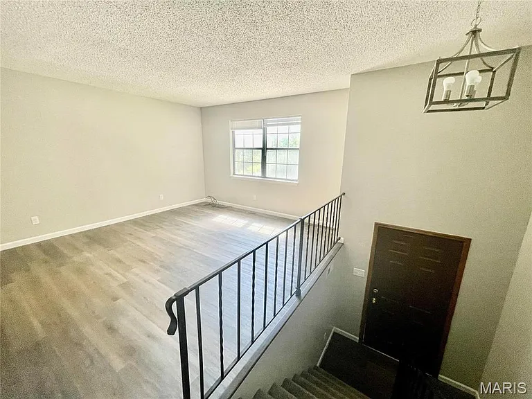532 S Clinton St — Photo 3