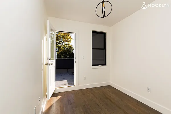 Rented by Nooklyn NYC LLC | media 51