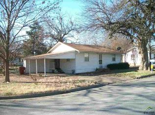 802 W Jackson St, Clarksville, TX 75426